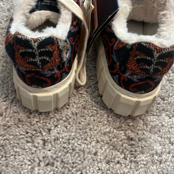 NWT FARM Rio Blue Anika Tapestry Platform Sneakers - Size 5 - Picture 14 of 14